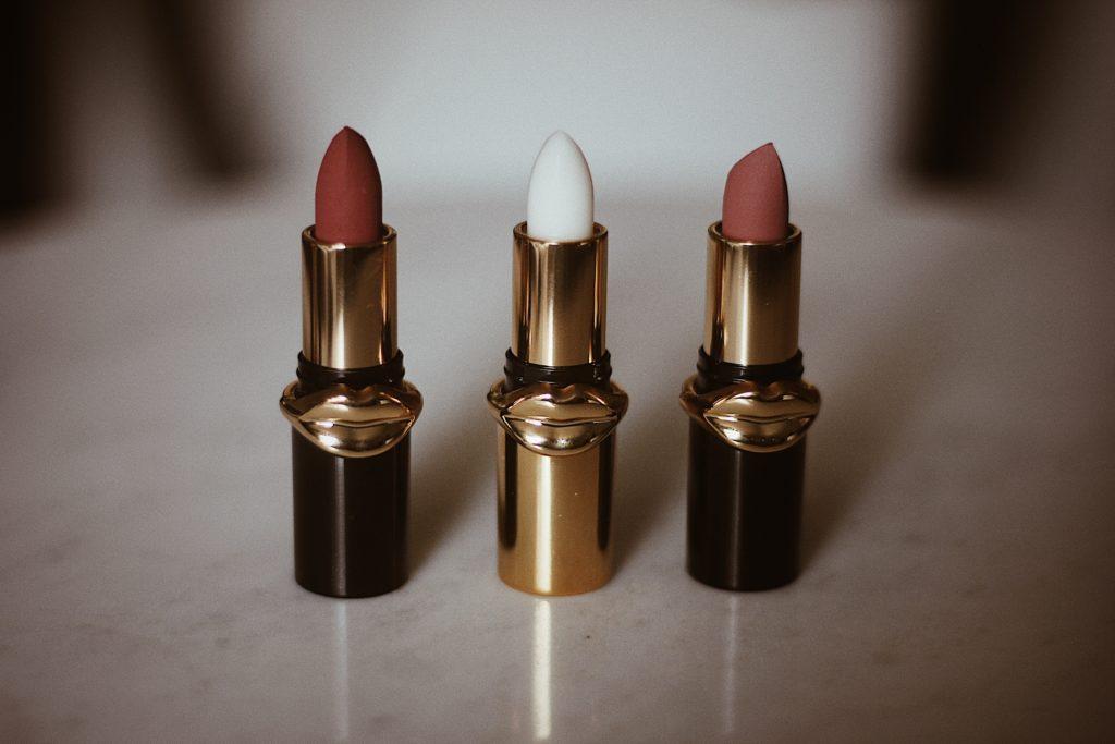 lipstick in 3 shades