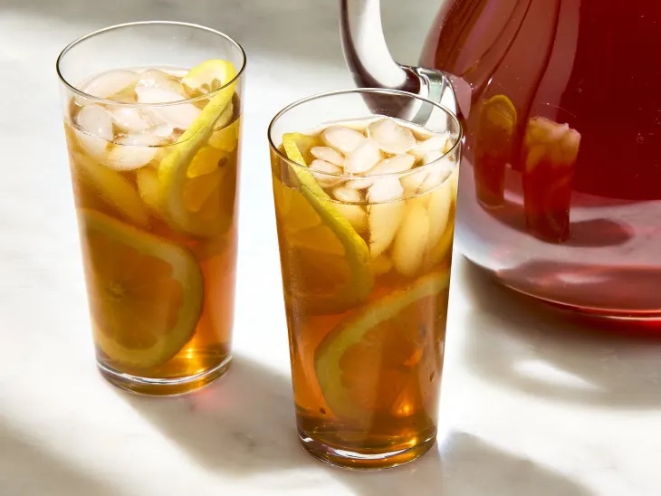 Two glasses of southern sweet tea