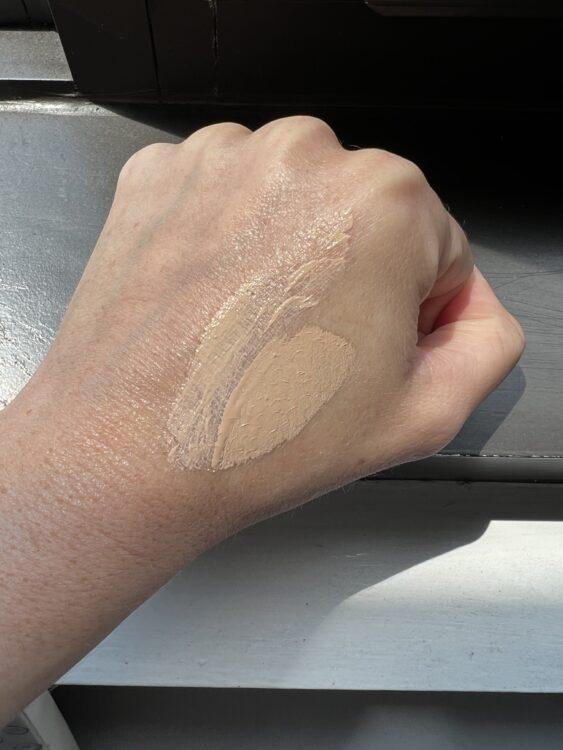 Best Skin Days SPF 30 in Shade 2 (top) & Treatment Concealer in Shade 2 (bottom)